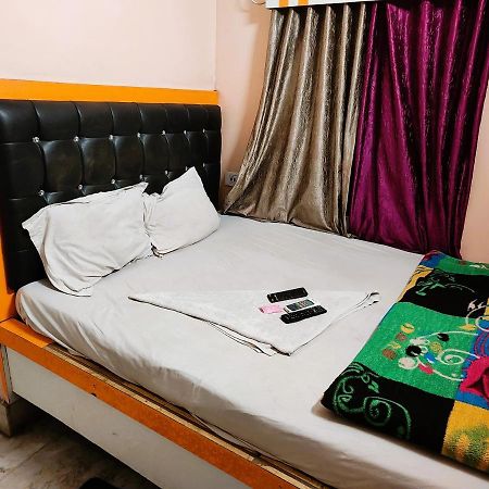 Staymaker Tirupati Guest House Calcutta Exterior foto